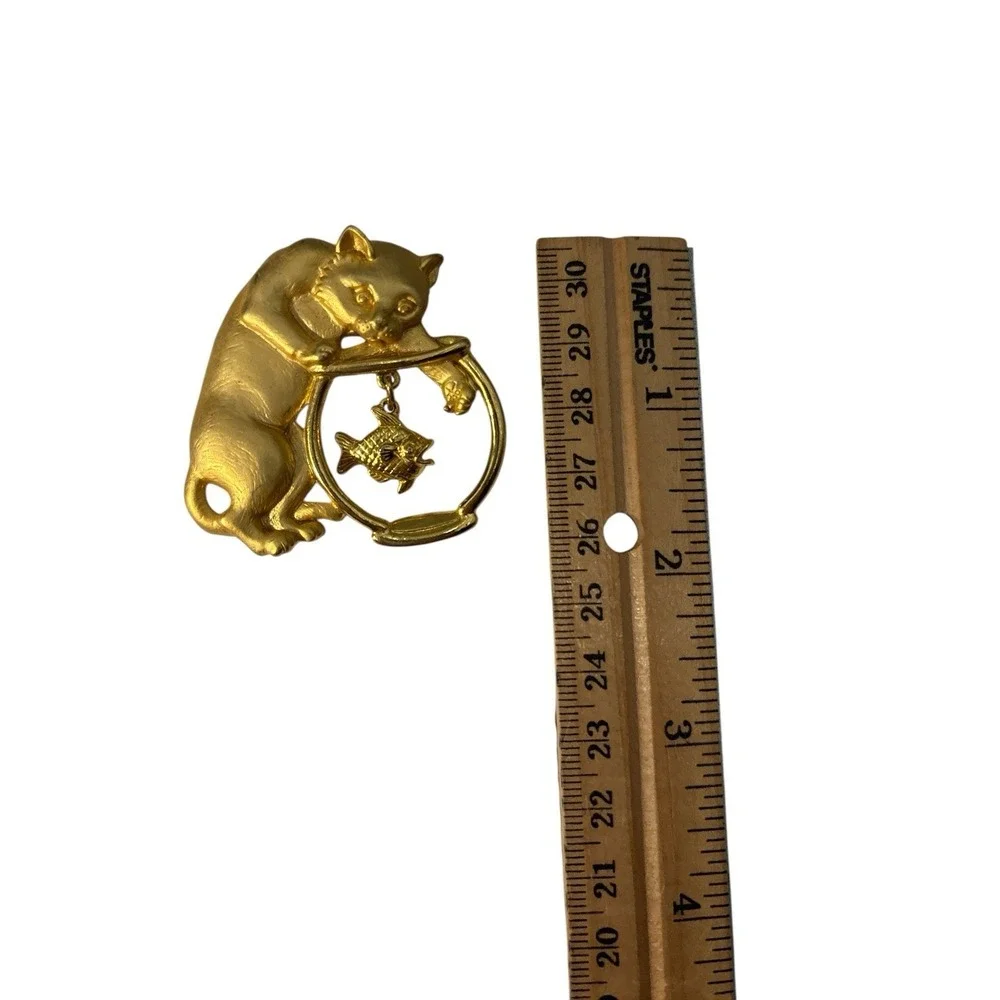 Vintage Signed JJ Jonette Gold Tone Cat Kitty Kitten Fish Bowl Brooch‎ Pin